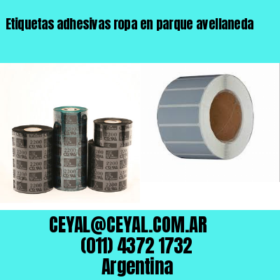 Etiquetas adhesivas ropa en parque avellaneda
