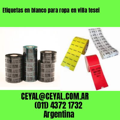 Etiquetas en blanco para ropa en villa tesei