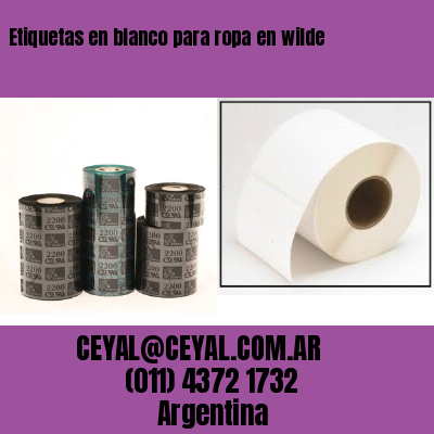 Etiquetas en blanco para ropa en wilde