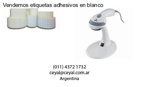 Vendemos etiquetas adhesivos en blanco